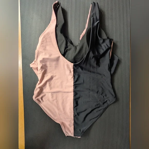 Pink Lily New Swimsuit One Piece Black Pink Bow V-neck Size XXL - Picture 6 of 10